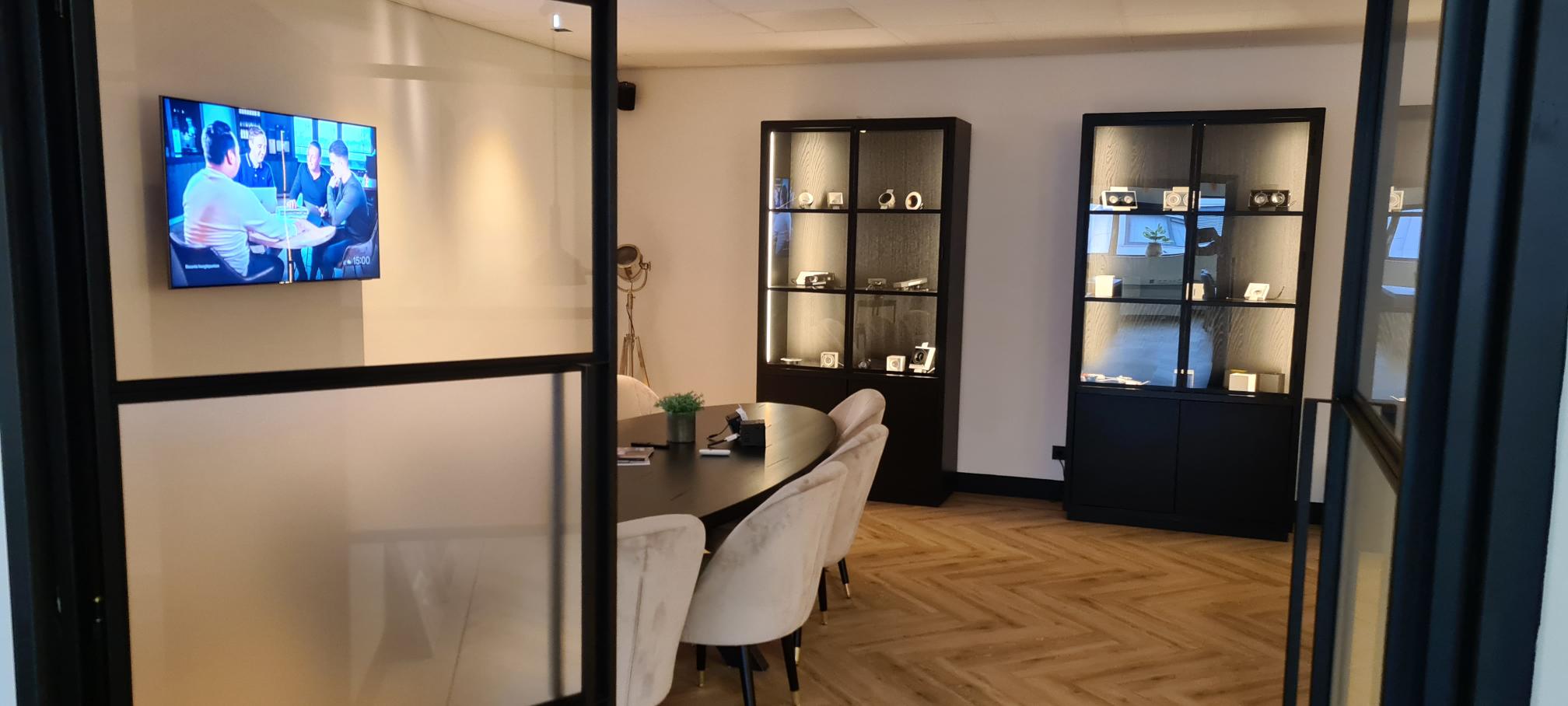 showroom led
